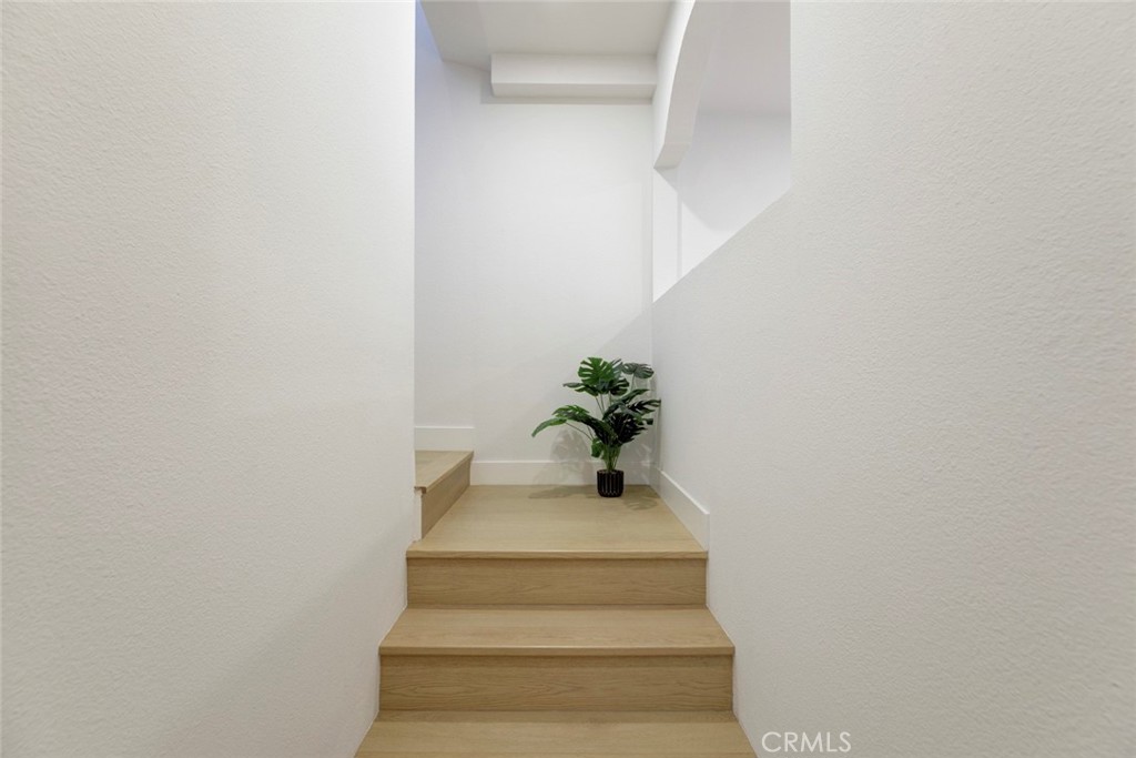 15044 Nordhoff Street 8 Property Photo 14