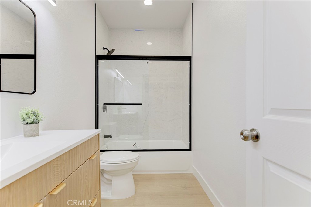 15044 Nordhoff Street 8 Property Photo 19