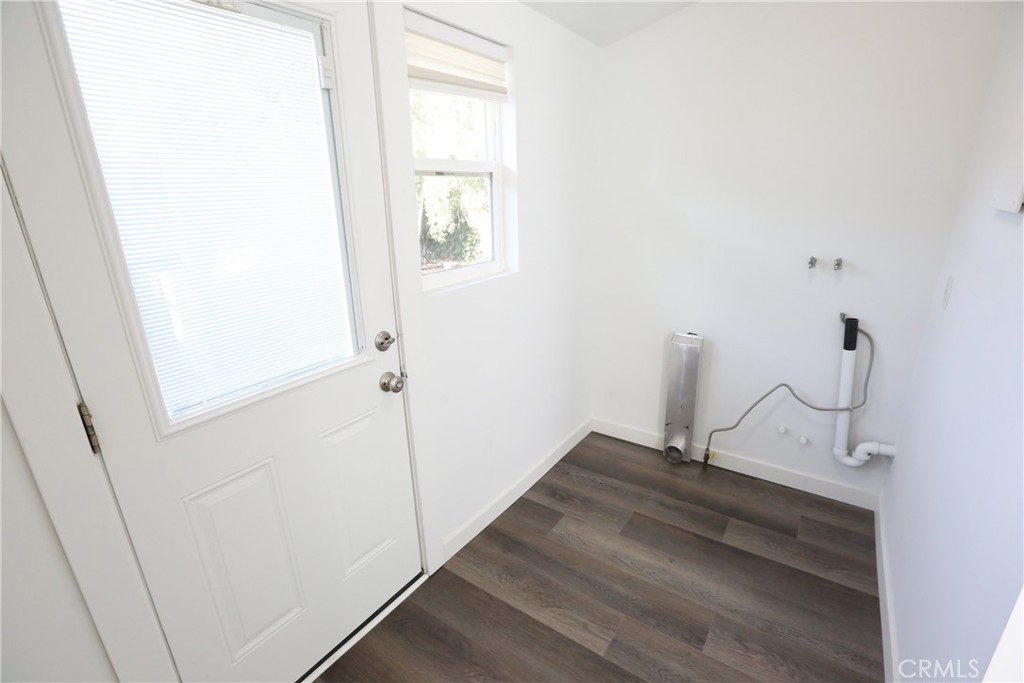 436 W Elk Avenue Property Photo 13