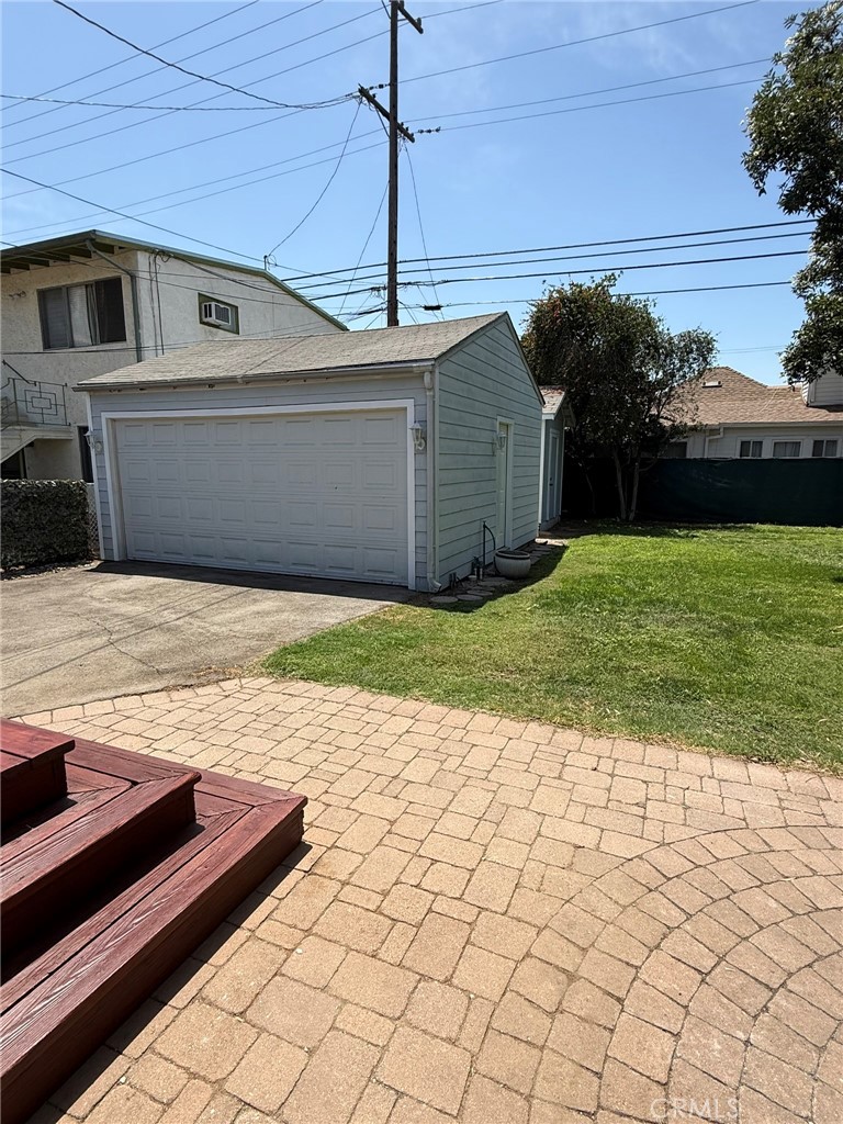 436 W Elk Avenue Property Photo 21