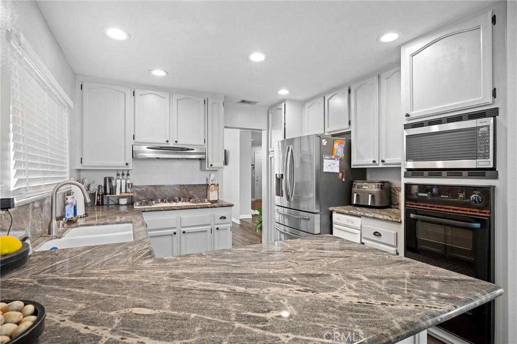 18541 Olympian Court Property Photo 11