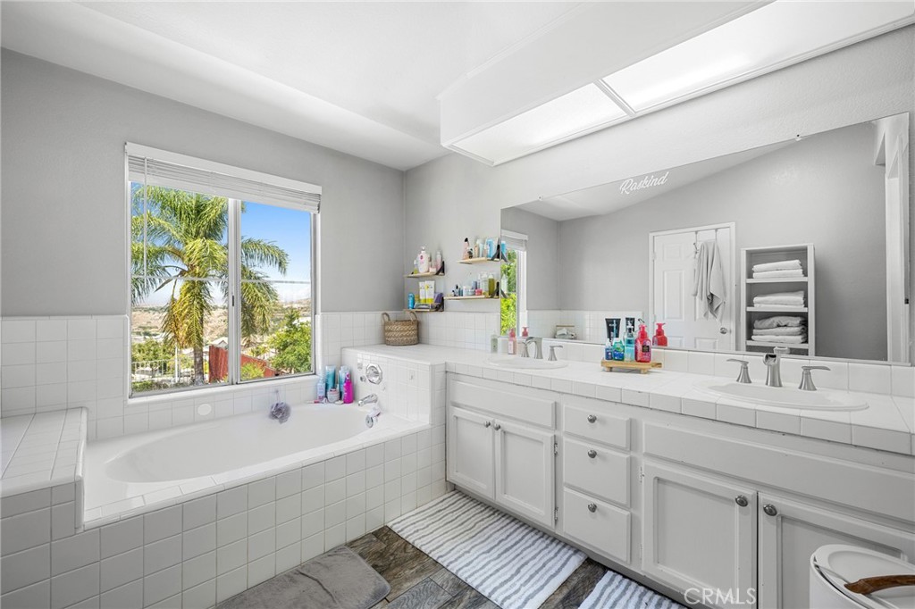 18541 Olympian Court Property Photo 25