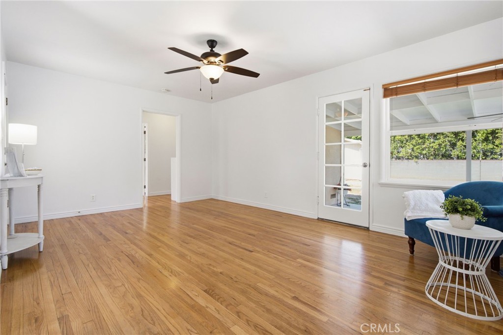 6937 Zelzah Avenue Property Photo 7