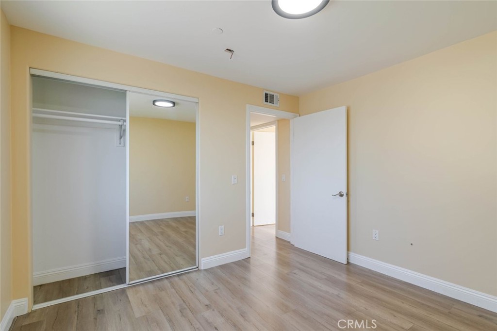 1466 Tamarind Avenue 401 Property Photo 9