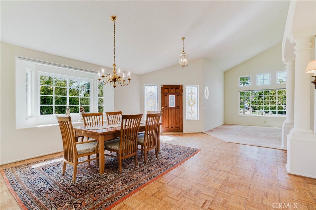 1005 Shoal Creek Court Property Photo 4