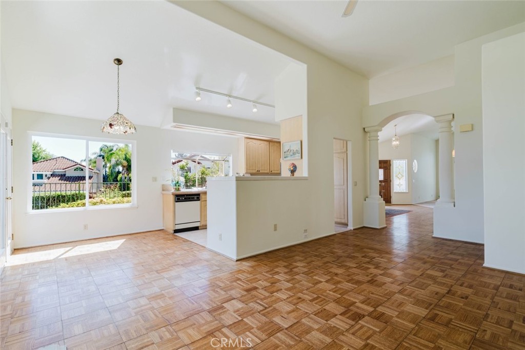 1005 Shoal Creek Court Property Photo 7
