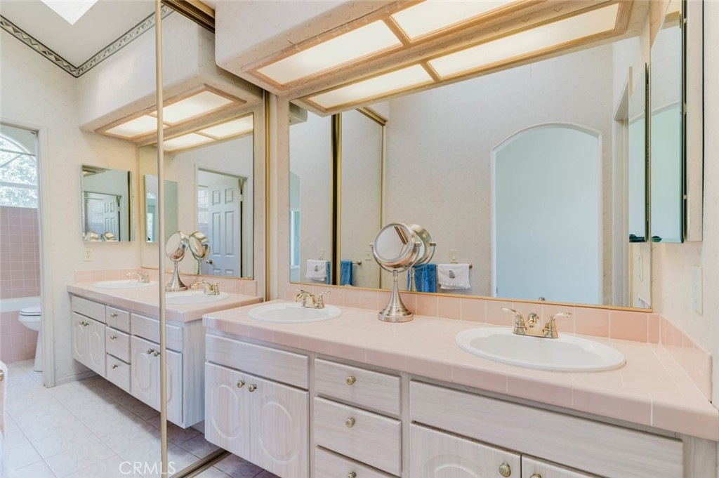 1005 Shoal Creek Court Property Photo 29