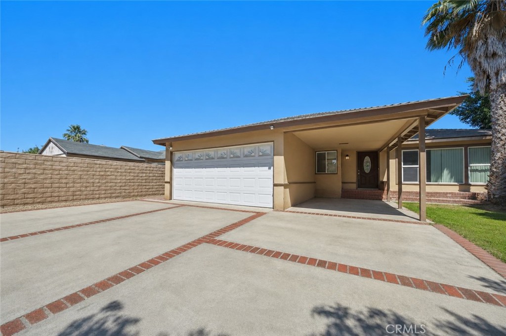 7112 Teesdale Property Photo