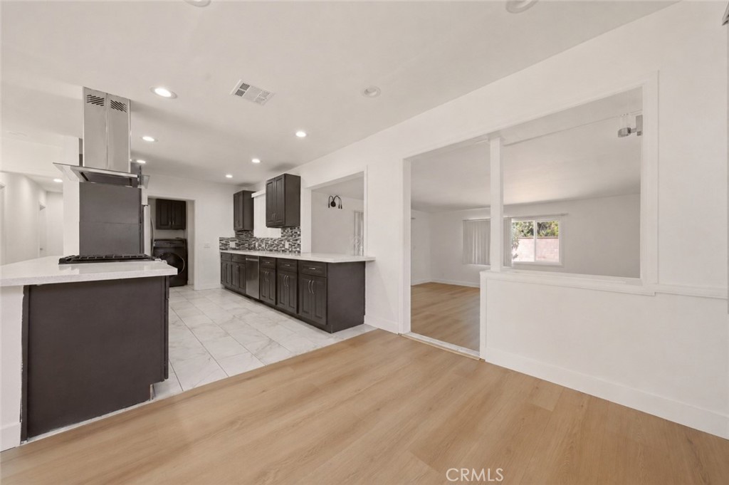 7112 Teesdale Property Photo 6