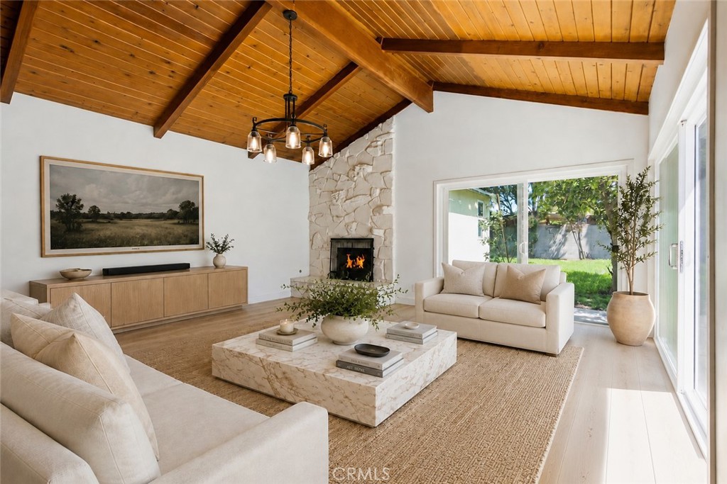 11215 Lull Property Photo 2