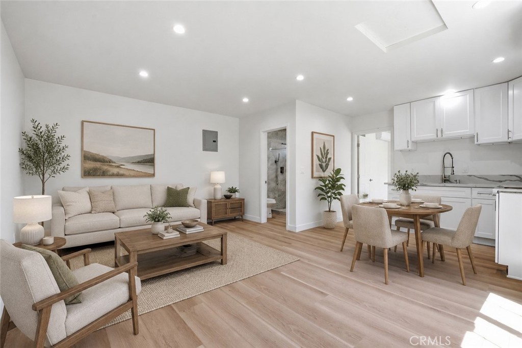 11215 Lull Property Photo 5