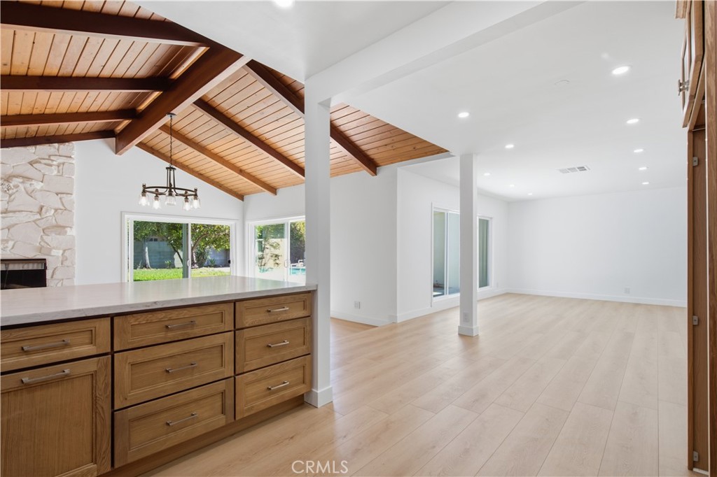 11215 Lull Property Photo 16