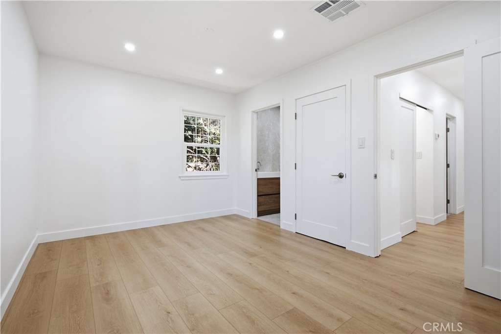 11215 Lull Property Photo 22