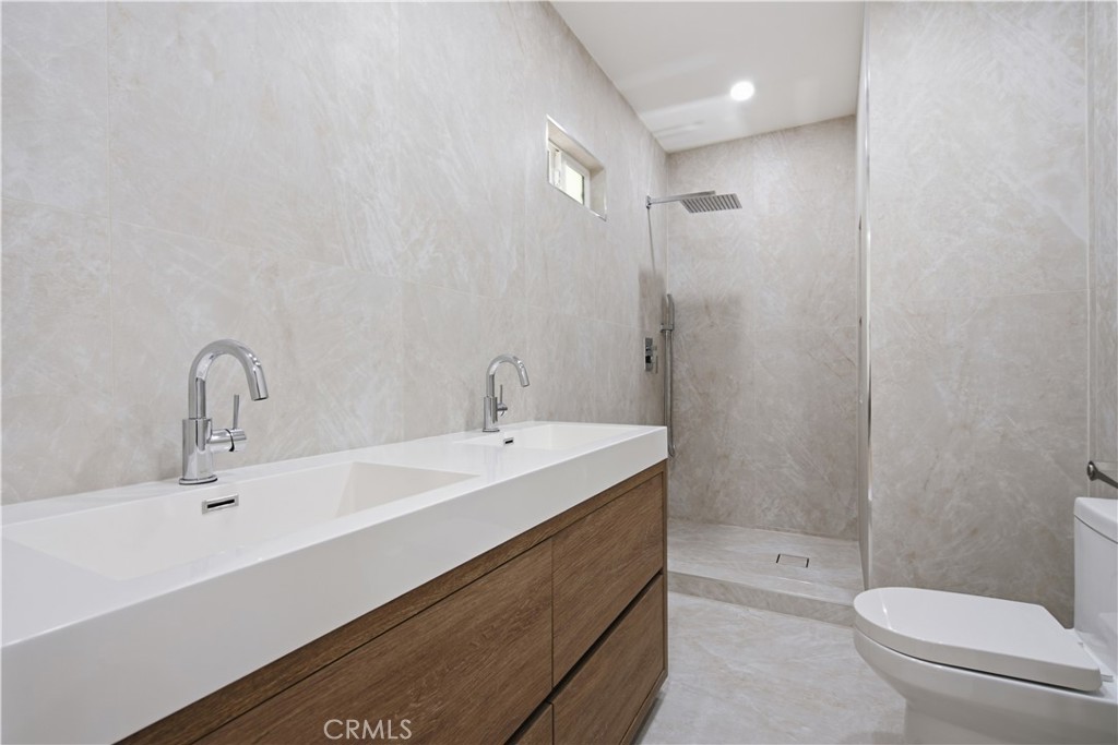 11215 Lull Property Photo 24