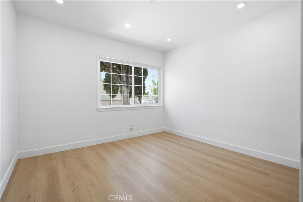 11215 Lull Property Photo 25