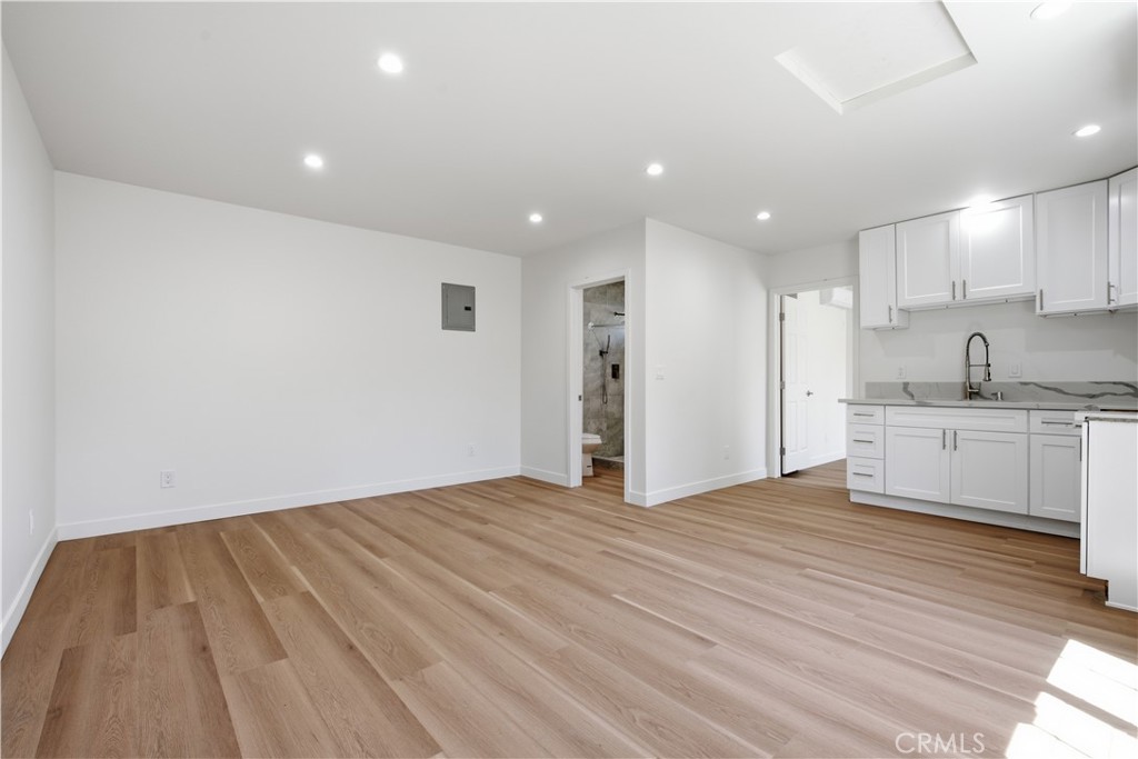 11215 Lull Property Photo 28
