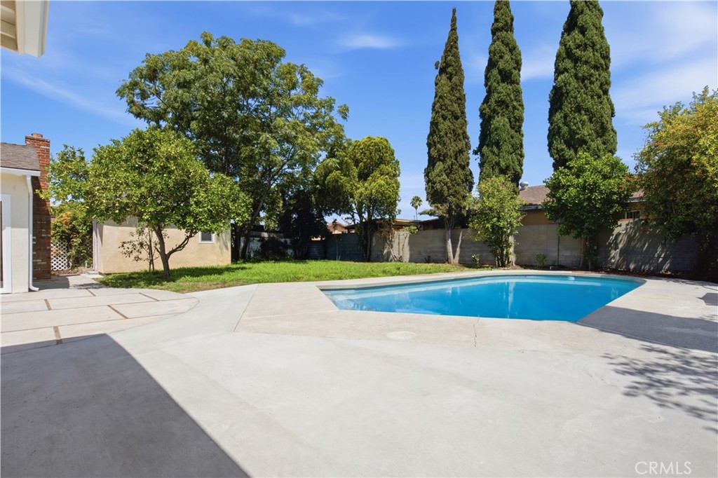 11215 Lull Property Photo 34