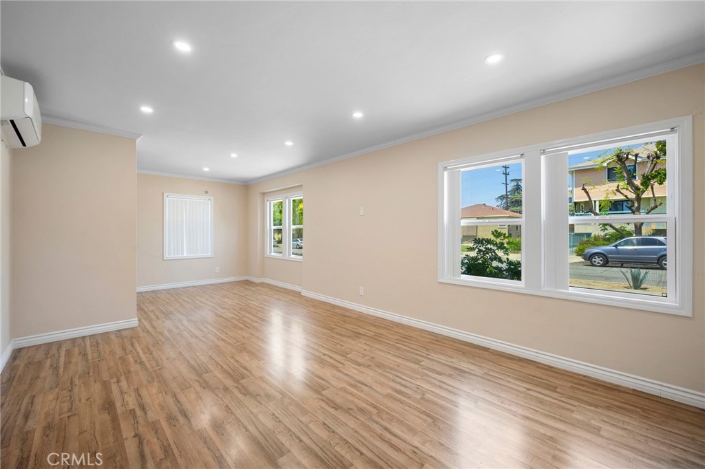 528 Ivy Street Property Photo 4