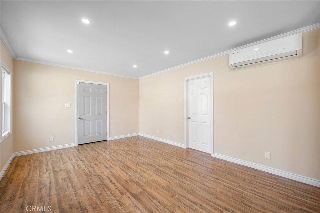 528 Ivy Street Property Photo 6