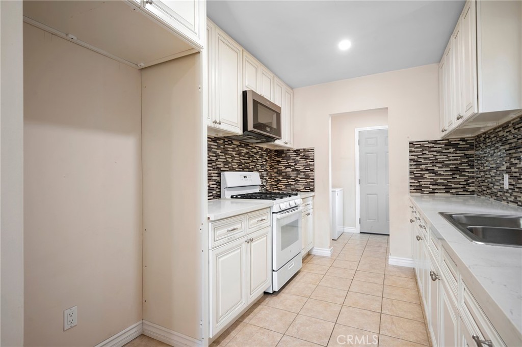 528 Ivy Street Property Photo 10