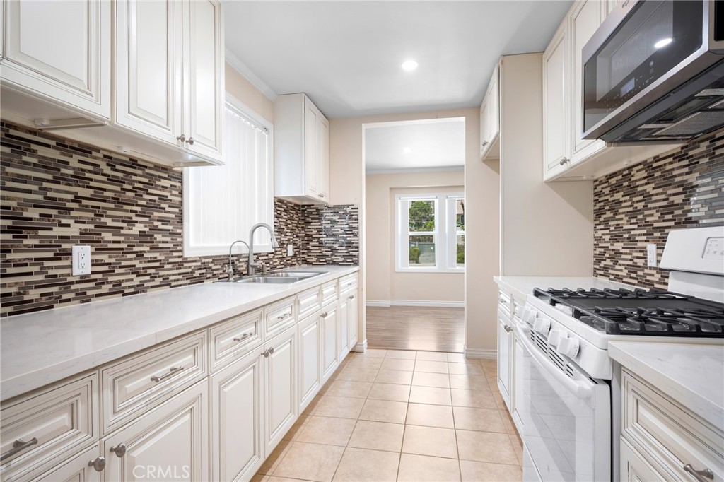 528 Ivy Street Property Photo 11