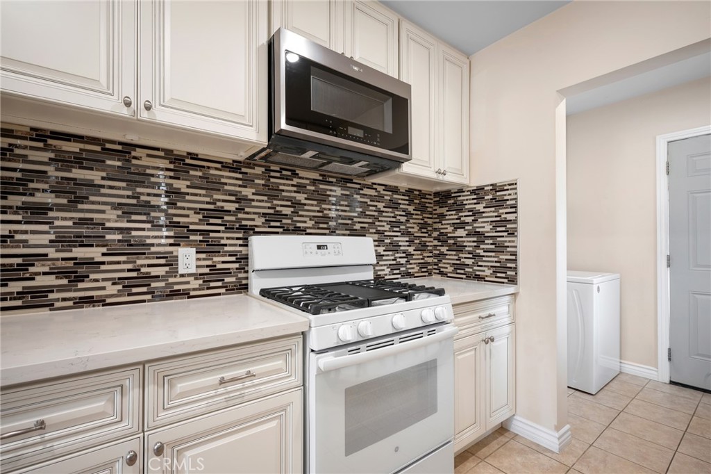 528 Ivy Street Property Photo 12