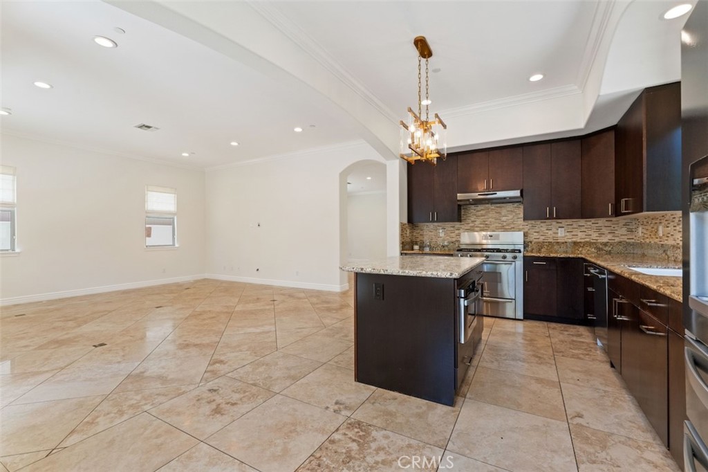 8808 Yates Street Property Photo 12