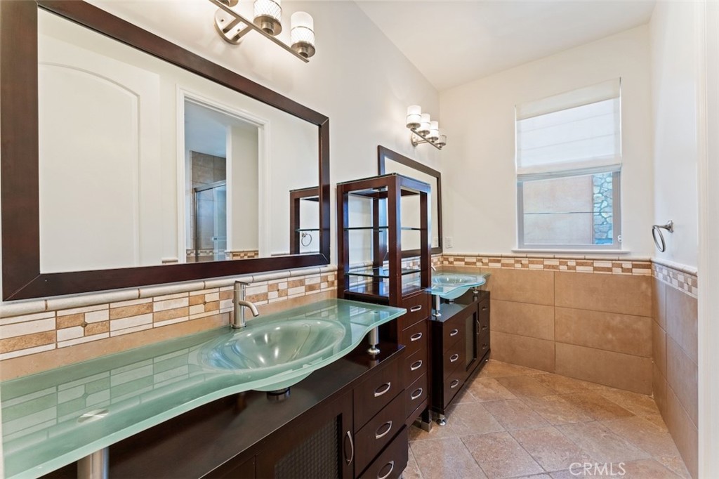 8808 Yates Street Property Photo 29