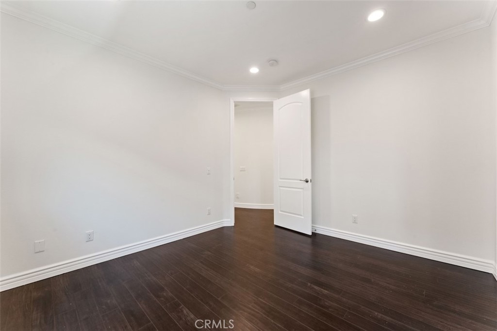 8808 Yates Street Property Photo 33