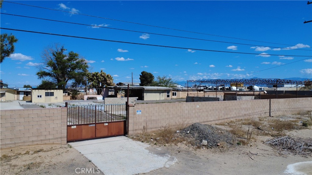 42336 5th Street E Property Photo