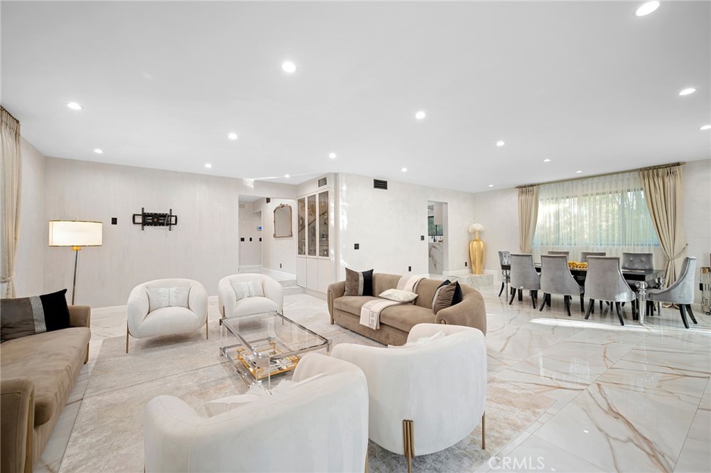 1408 Torres Property Photo 7