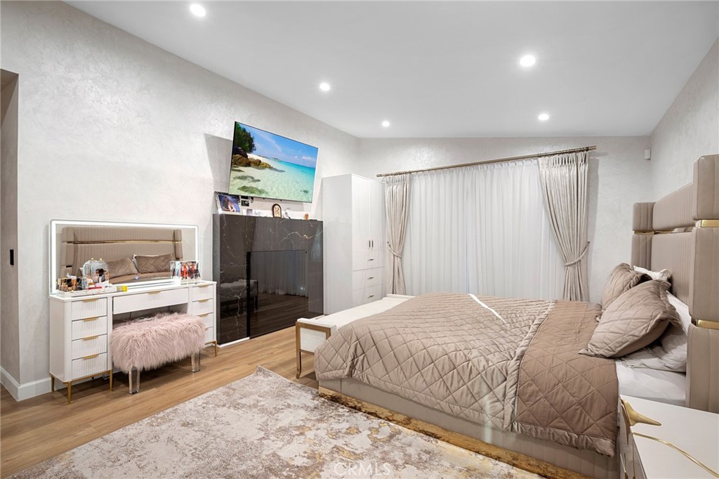 1408 Torres Property Photo 23