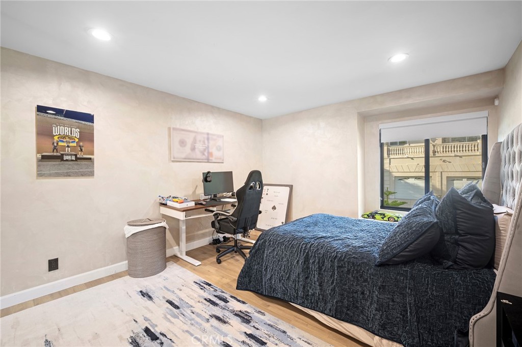 1408 Torres Property Photo 30