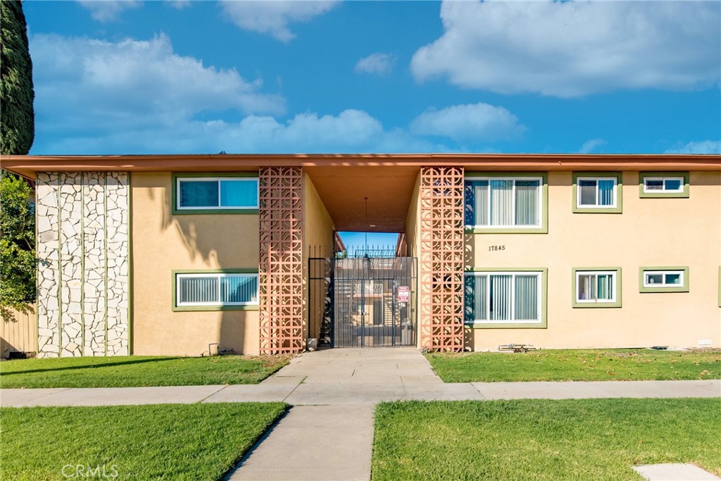 17845 Sherman Way 7 Property Photo 2
