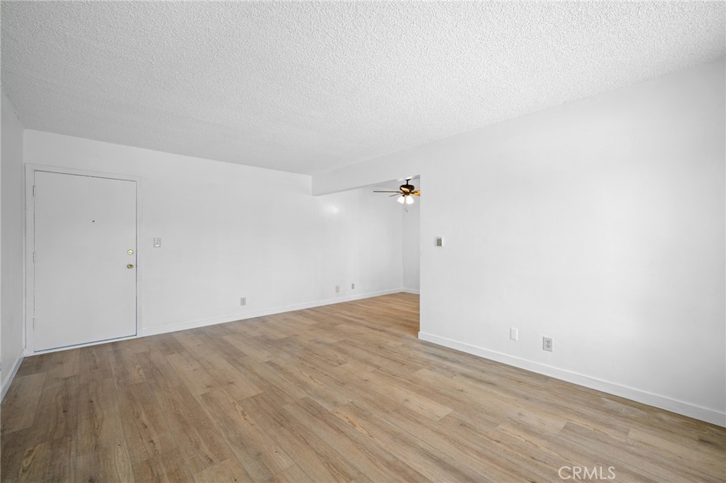 17845 Sherman Way 7 Property Photo 6