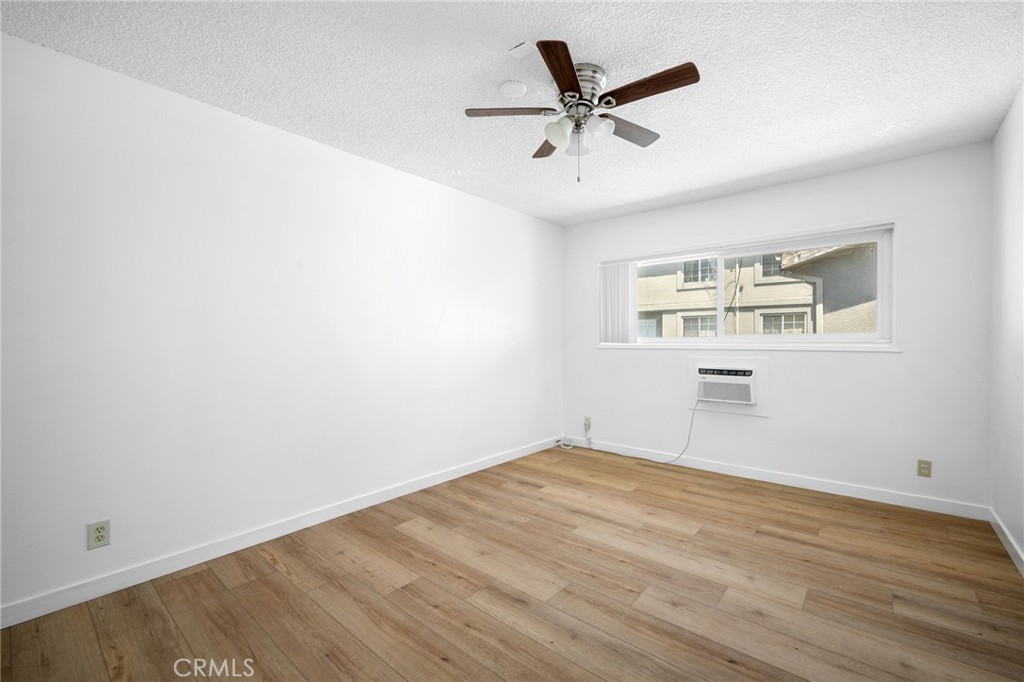 17845 Sherman Way 7 Property Photo 12