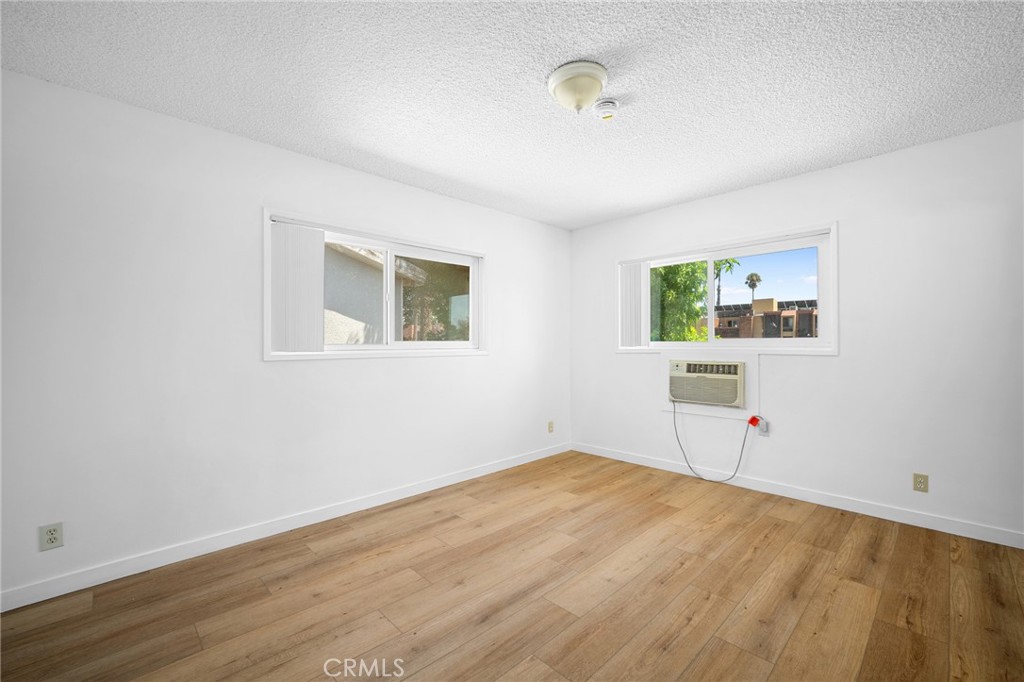 17845 Sherman Way 7 Property Photo 16