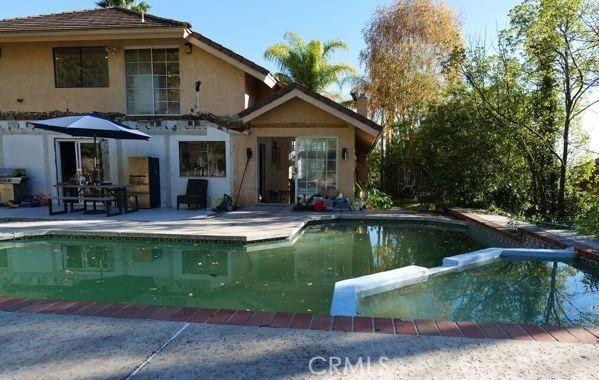 2241 Flintridge Property Photo 3