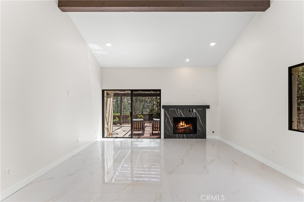 77 Barmore Ct Property Photo 16