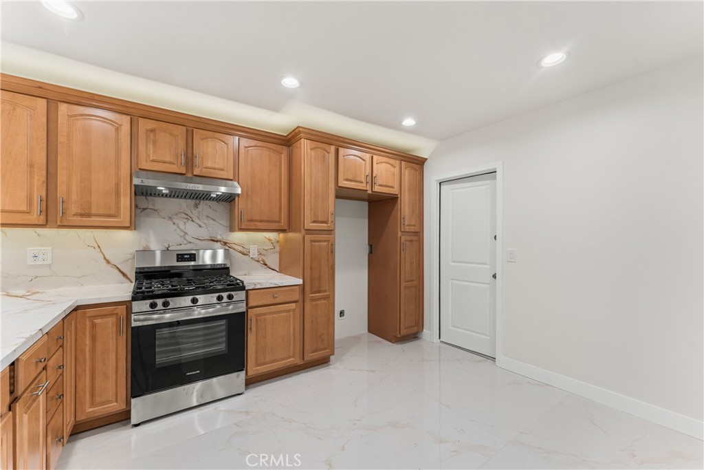 77 Barmore Ct Property Photo 18
