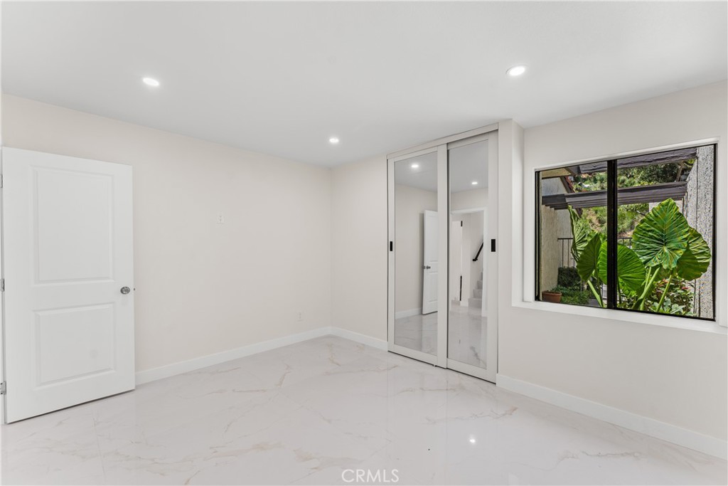 77 Barmore Ct Property Photo 25