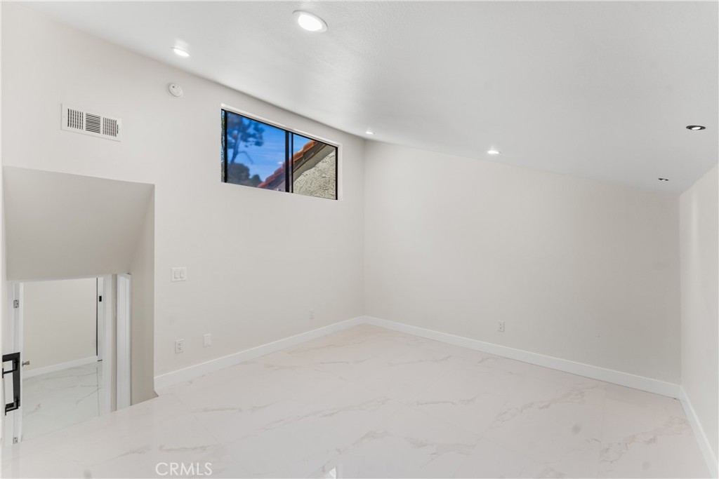 77 Barmore Ct Property Photo 28