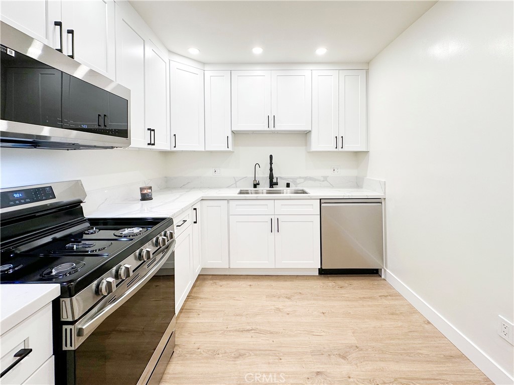 500 Jackson Place 306 Property Photo 2
