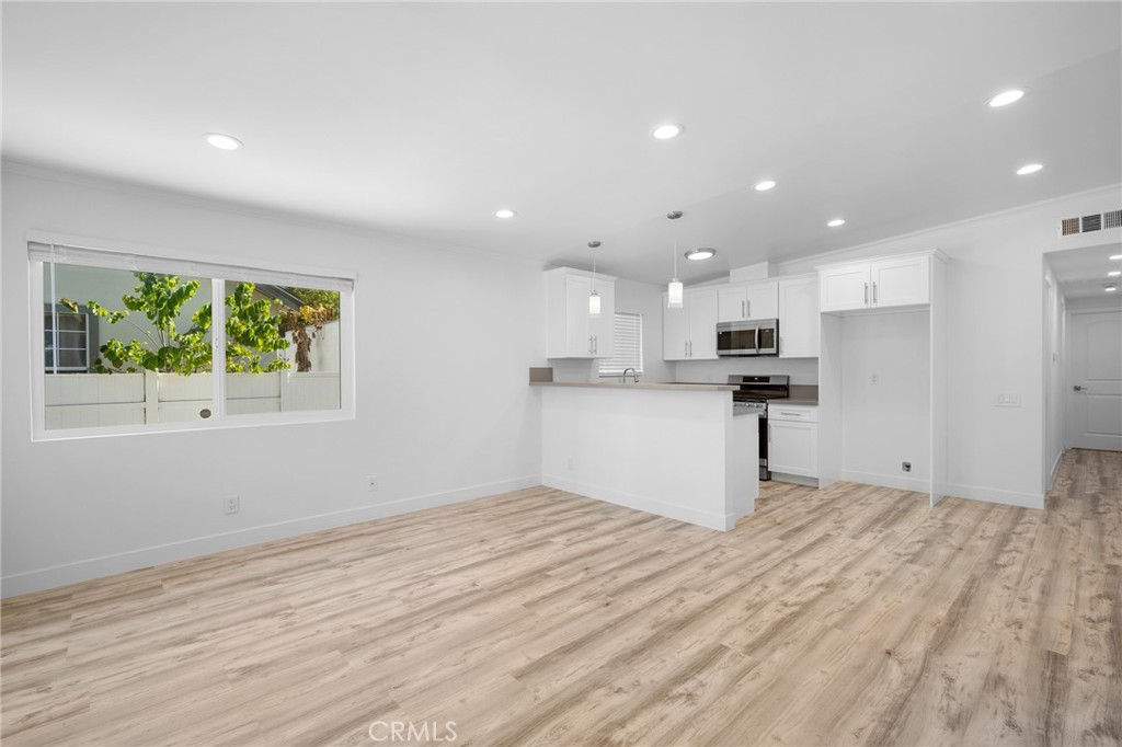 309 Sinclair Property Photo 4