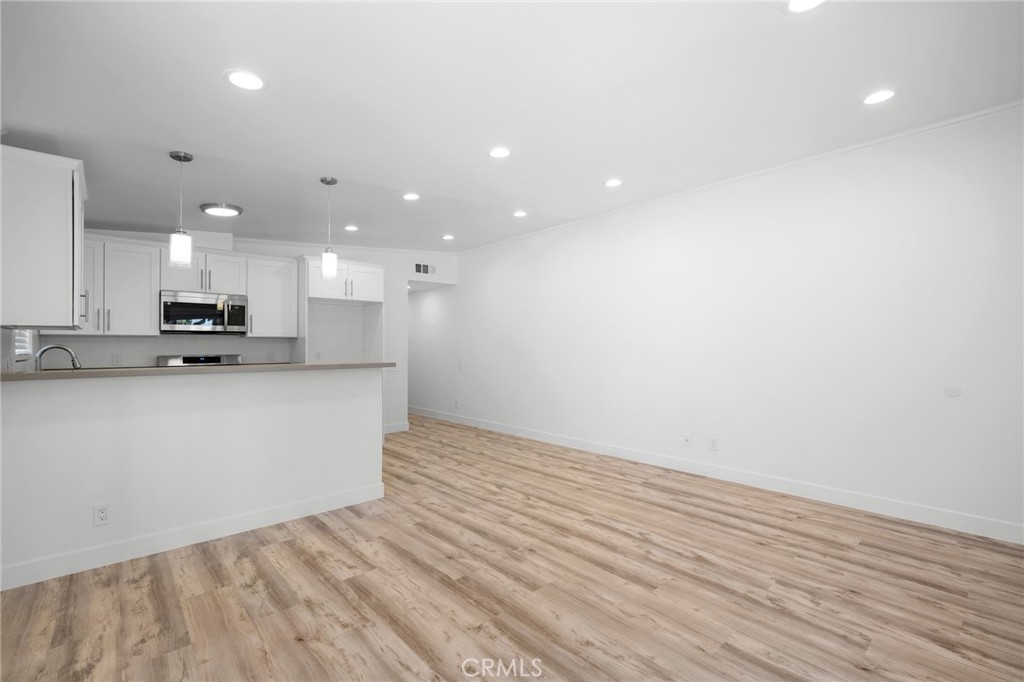 309 Sinclair Property Photo 7