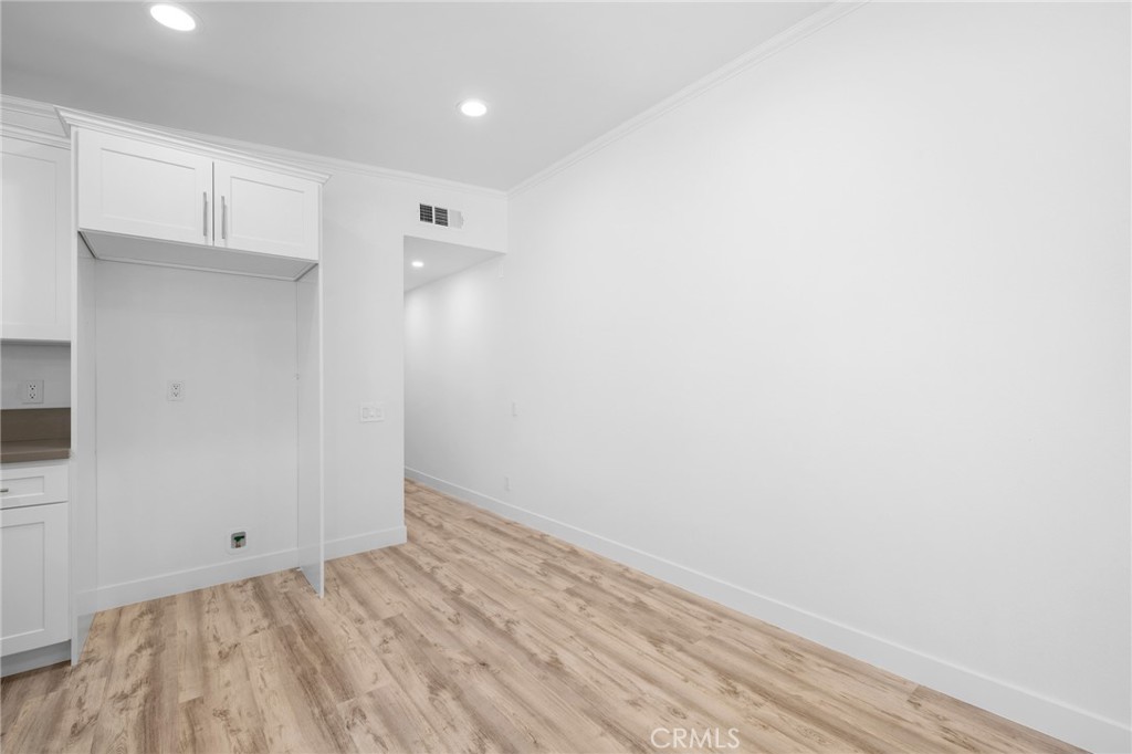 309 Sinclair Property Photo 8