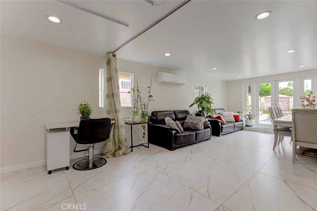 1503 Coronel Property Photo 30