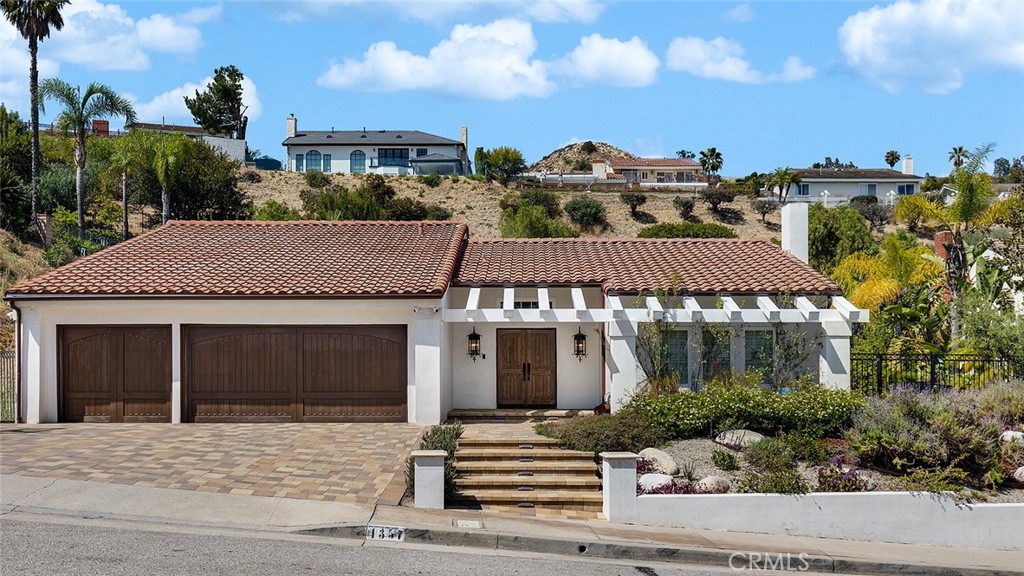 1357 Doverwood Property Photo 1