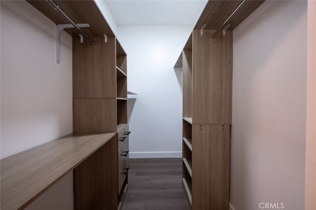 1305 N Columbus Avenue 112 Property Photo 27