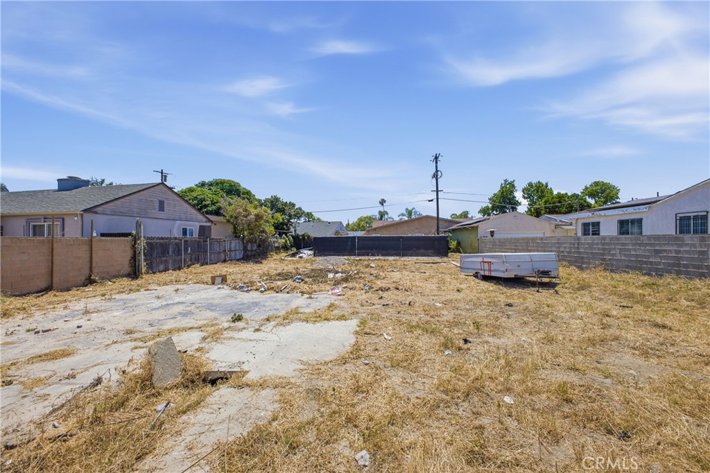 6729 Babcock Avenue Property Photo 3